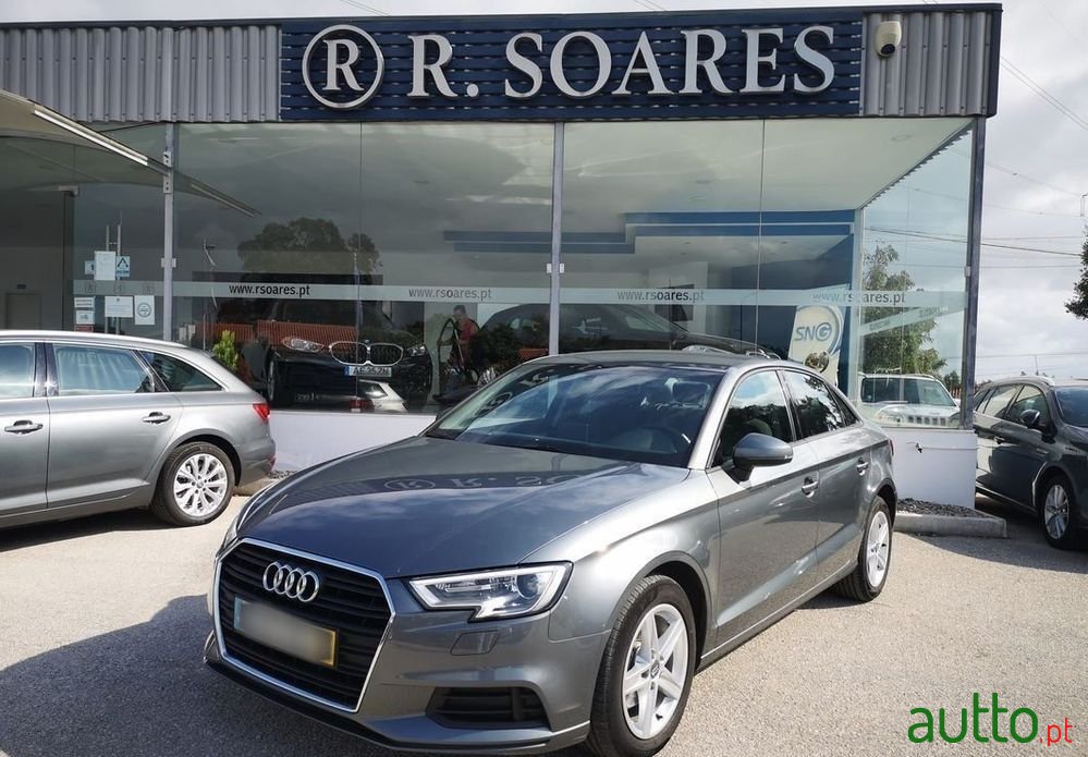 2017' Audi A3 Limousine photo #1