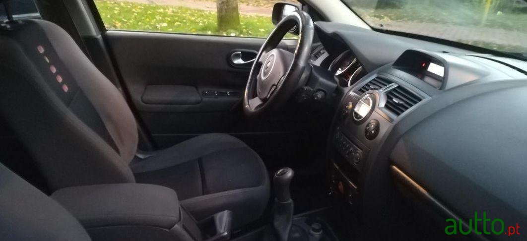 2007' Renault Megane Break photo #1