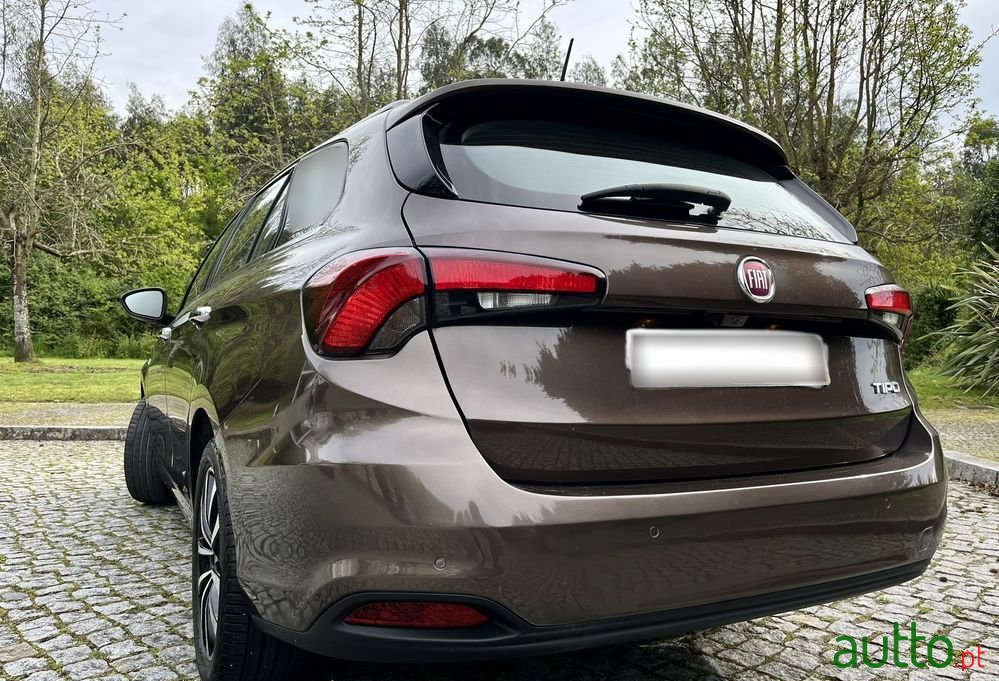 2018' Fiat Tipo Station Wagon photo #4