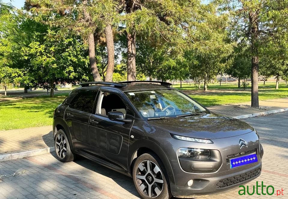 2017' Citroen C4 Cactus photo #1