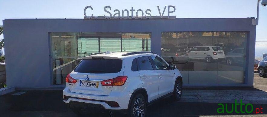 2019' Mitsubishi ASX photo #3