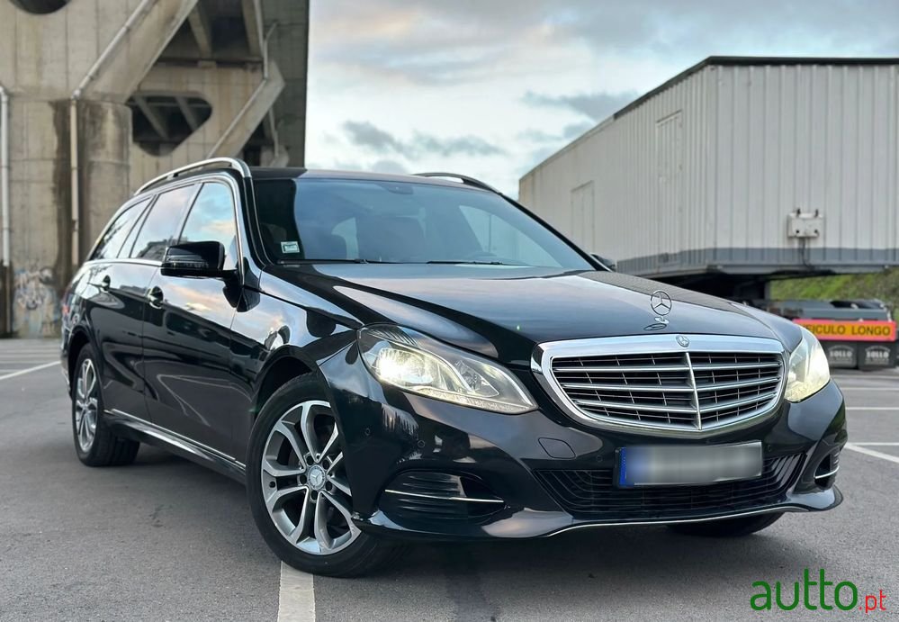 2013' Mercedes-Benz E 300 photo #1