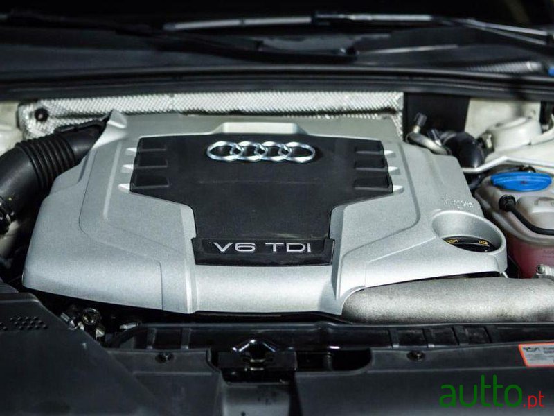 2010' Audi A5 Cabrio photo #3