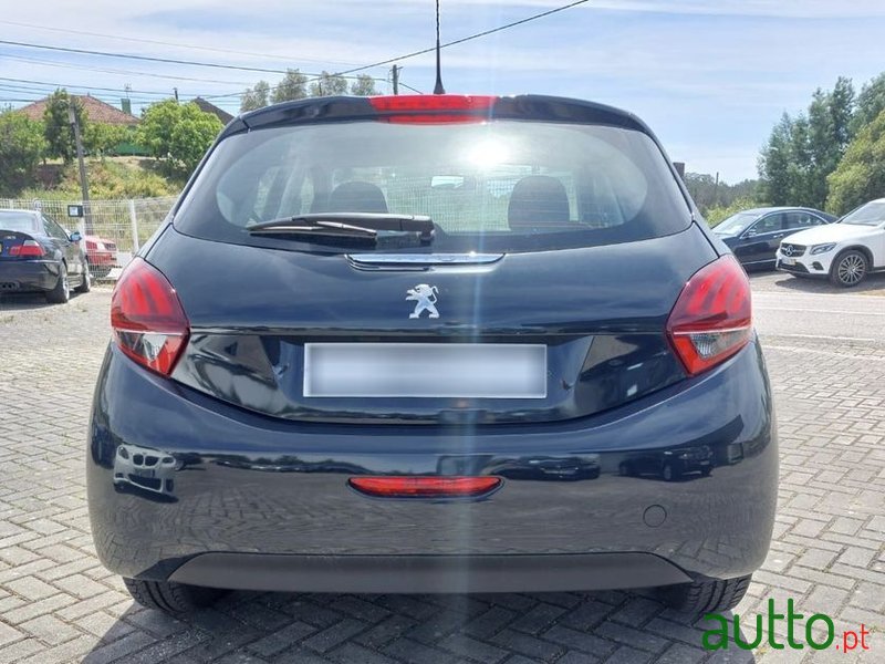 2019' Peugeot 208 photo #6