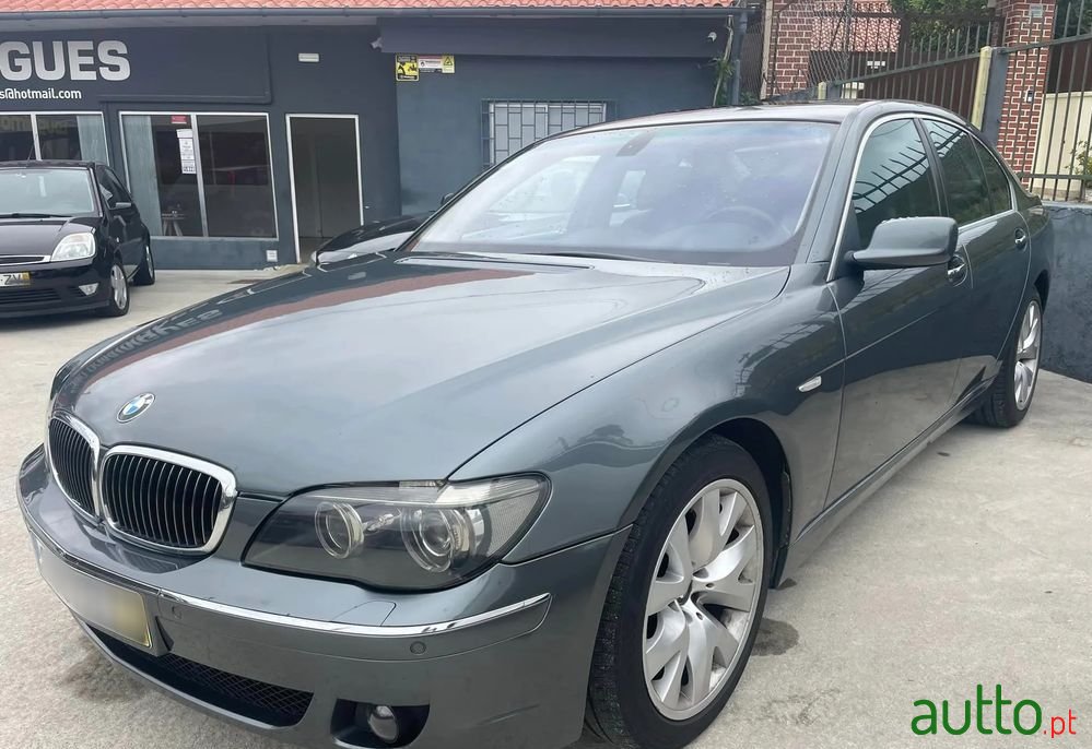 2005' BMW 745 D photo #1