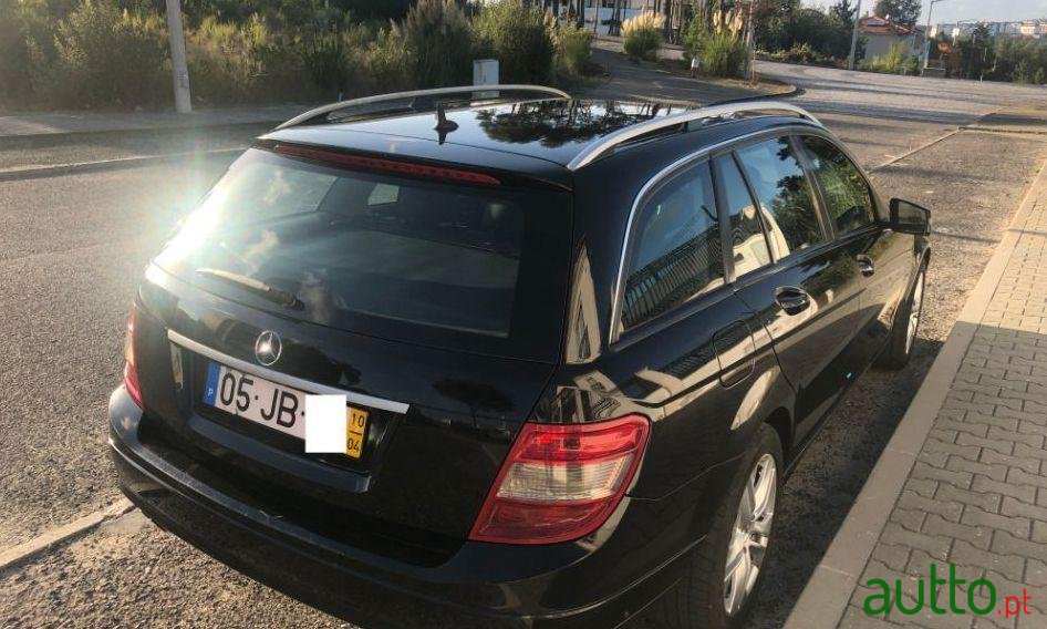 2010' Mercedes-Benz C-200 Blueefficience photo #1