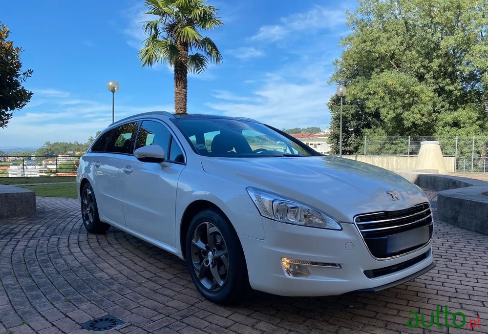 2014' Peugeot 508 Sw photo #2