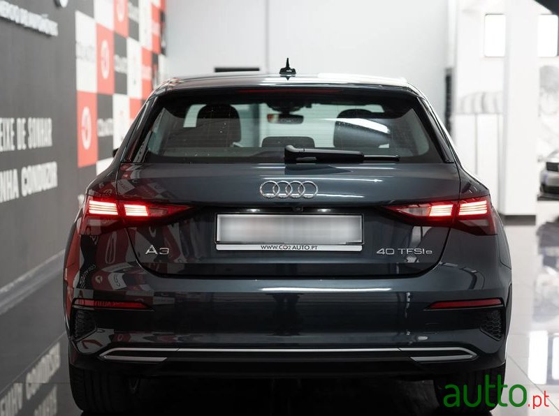 2022' Audi A3 Sportback photo #4