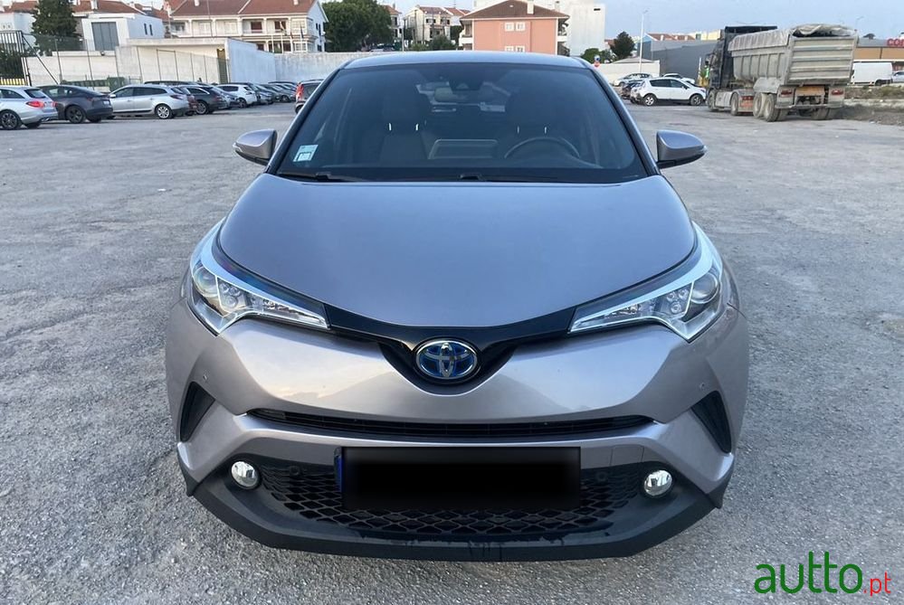 2018' Toyota C-HR 1.8 Hsd Exclusive photo #1
