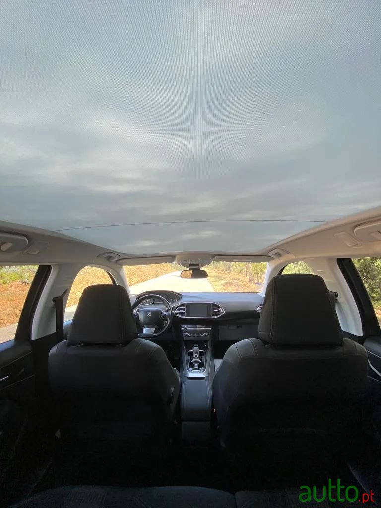 2018' Peugeot 308 Sw photo #5