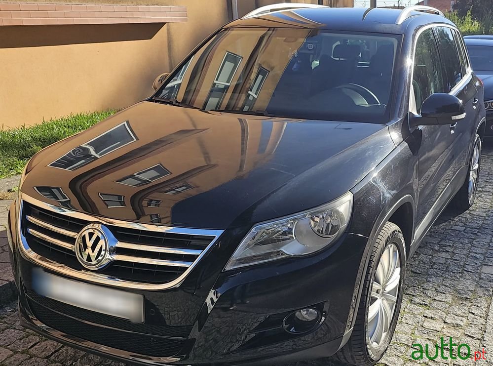 2009' Volkswagen Tiguan photo #1