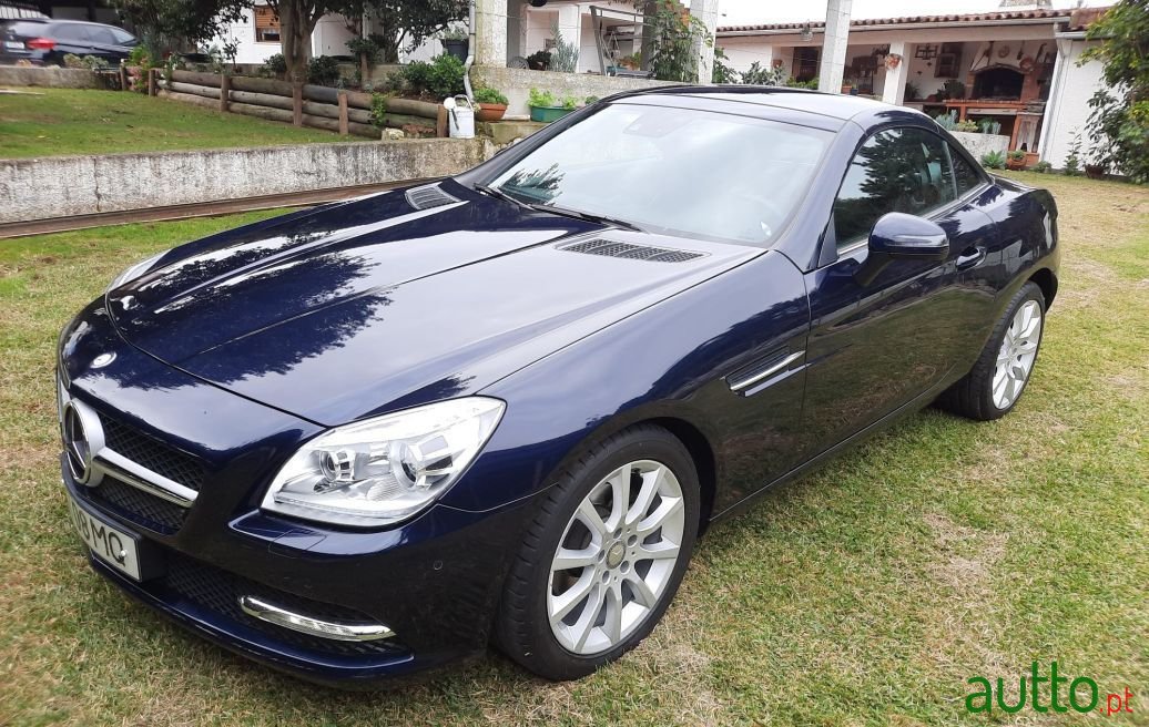 2012' Mercedes-Benz Slk-200 photo #2