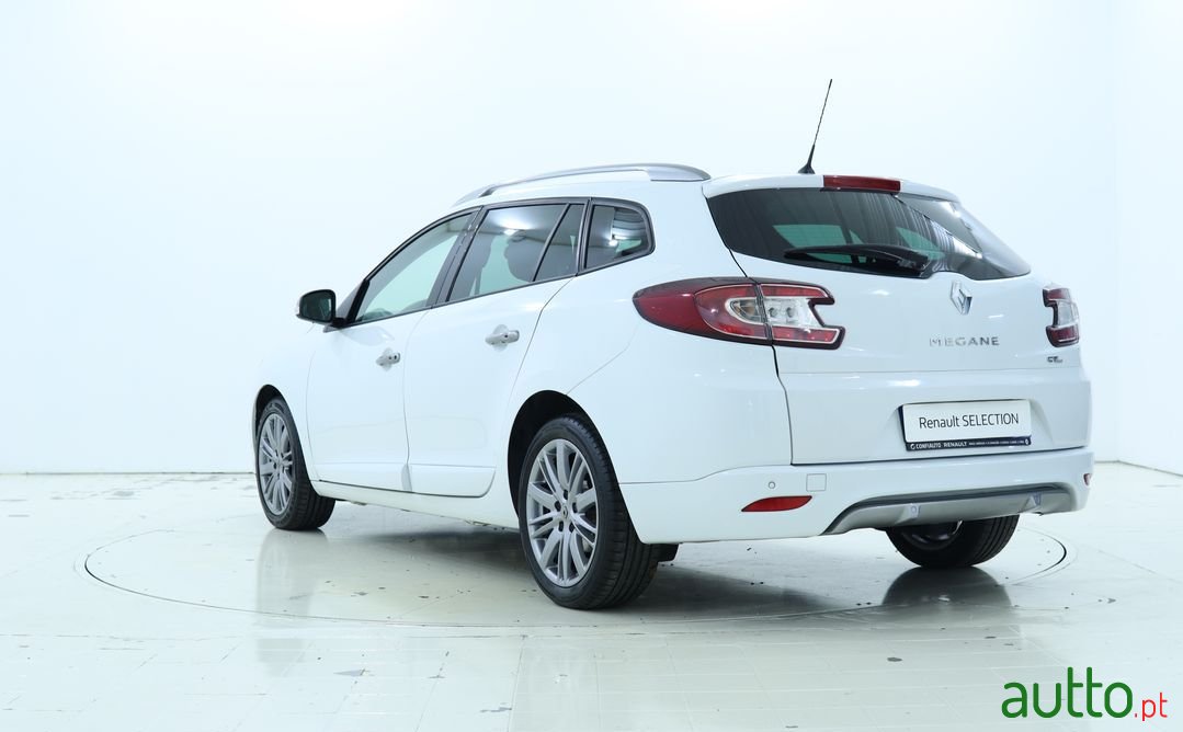 2016' Renault Megane Sport Tourer photo #5