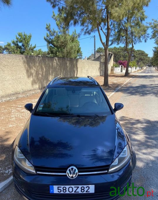 2014' Volkswagen Golf photo #2