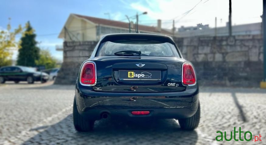 2017' MINI One photo #4