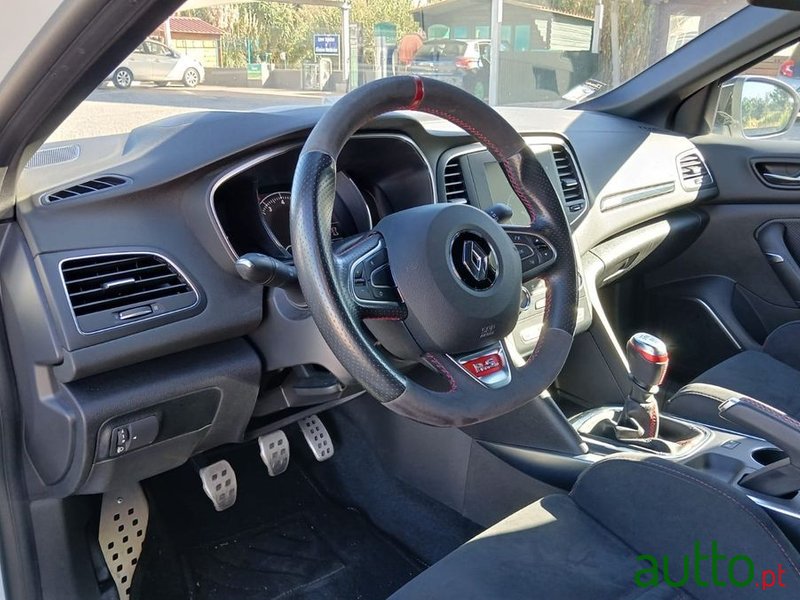2019' Renault Megane photo #6