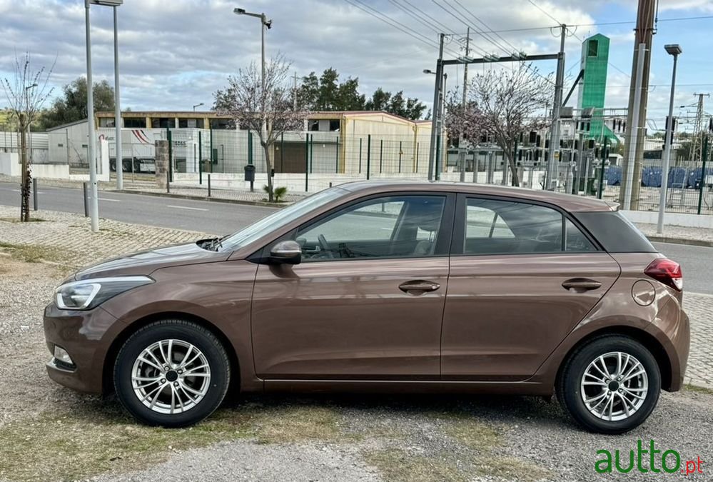 2016' Hyundai i20 photo #6