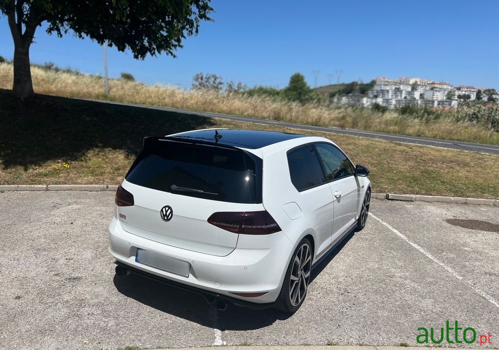 2016' Volkswagen Golf Gti photo #4