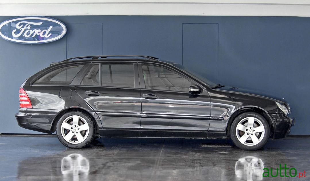 2001' Mercedes-Benz C-220 photo #2