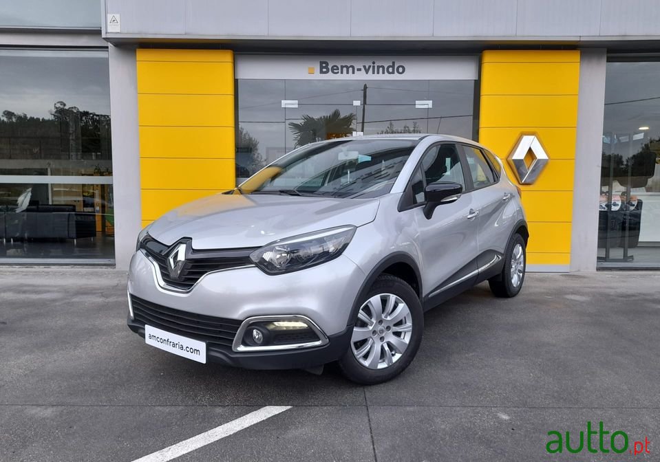 2017' Renault Captur Sport photo #4