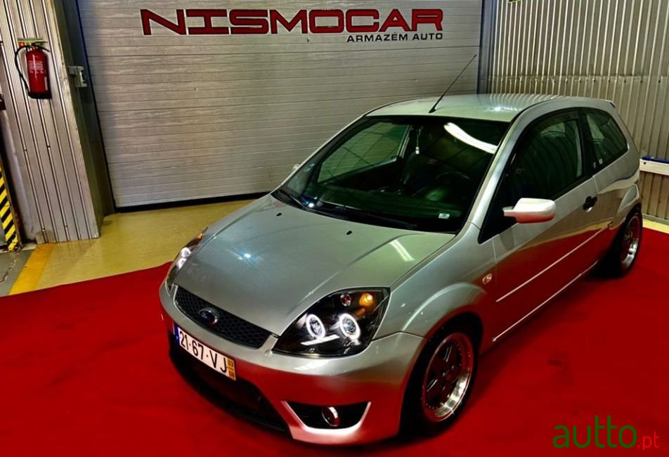 2003' Ford Fiesta Ghia photo #2