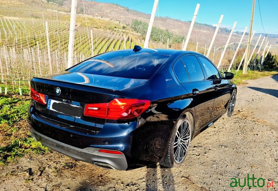 2017' BMW 530 photo #3