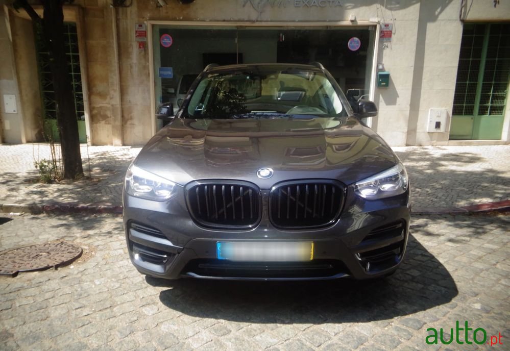 2019' BMW X3 20 D Xdrive Advantage photo #2
