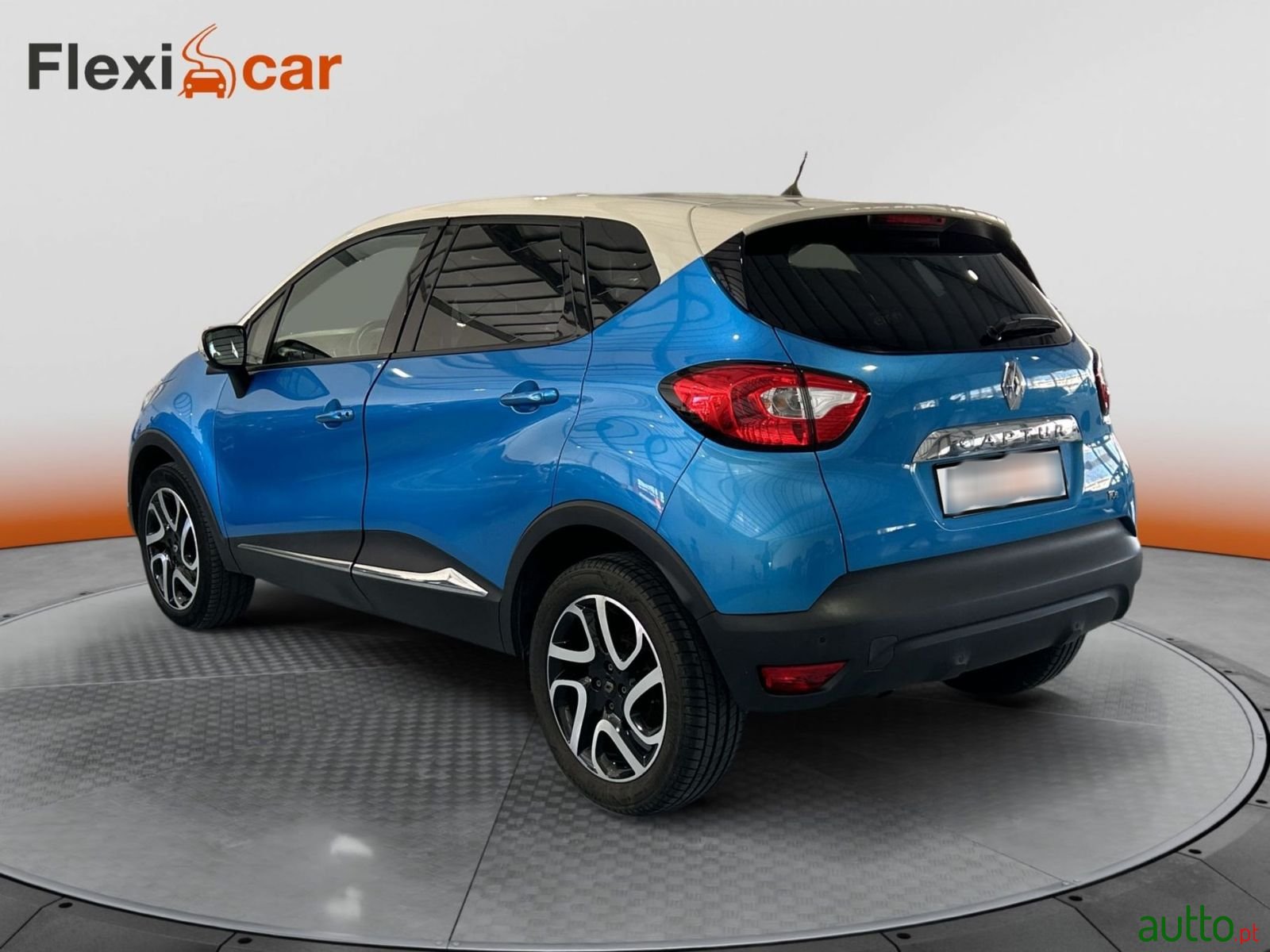 2015' Renault Captur photo #2