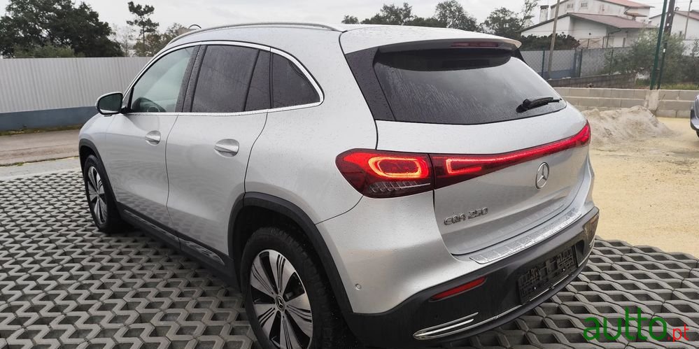 2022' Mercedes-Benz EQA 250 photo #3