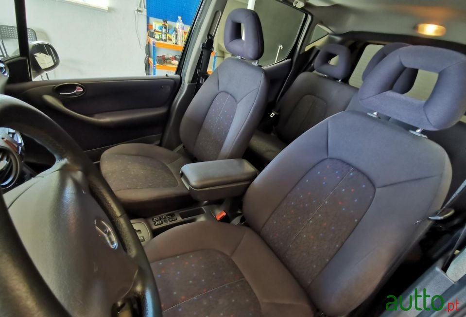 2002' Mercedes-Benz A-170 photo #3