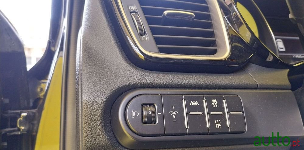 2023' Kia Ceed Sw photo #5