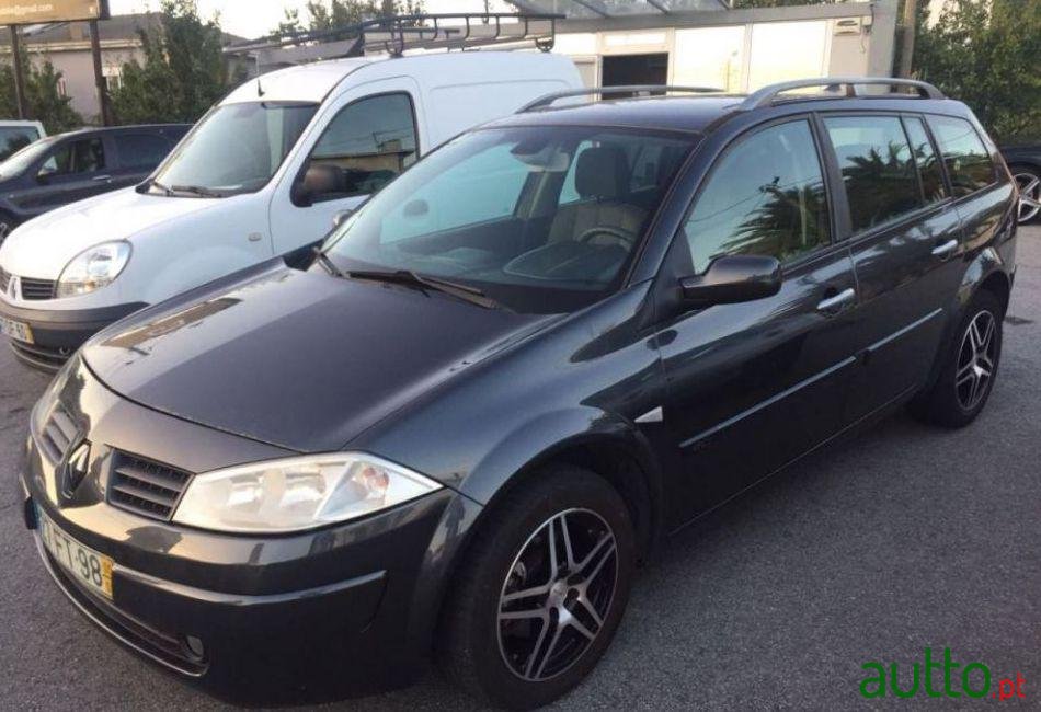 2005' Renault Megane Break photo #2