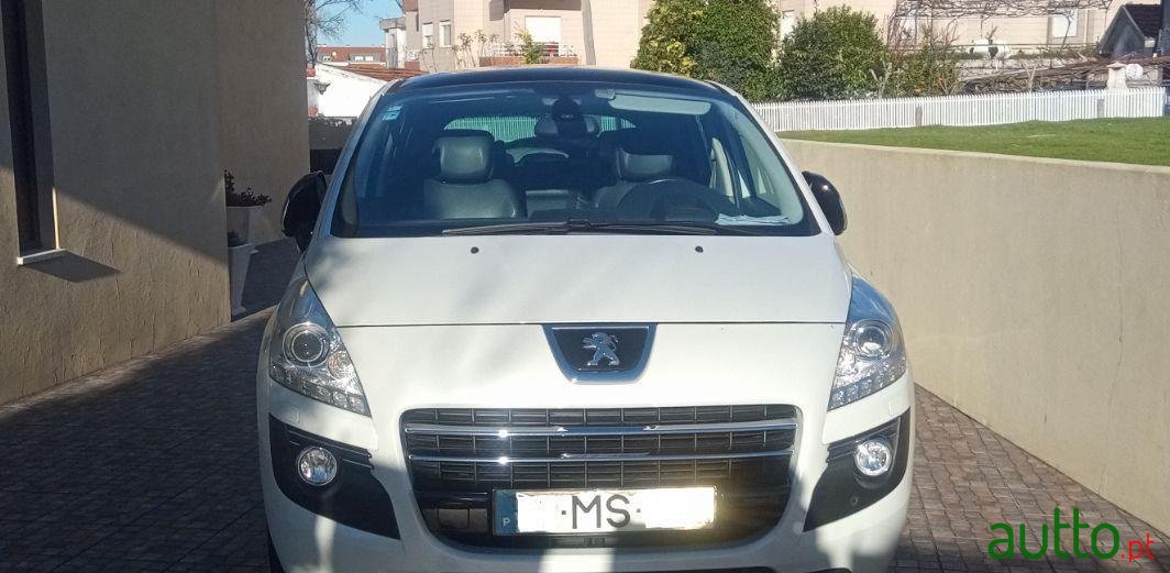 2012' Peugeot 3008 photo #2