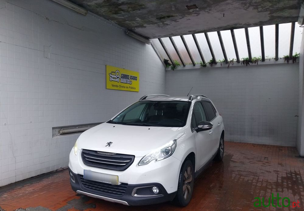 2015' Peugeot 2008 1.6 E-Hdi Allure photo #1