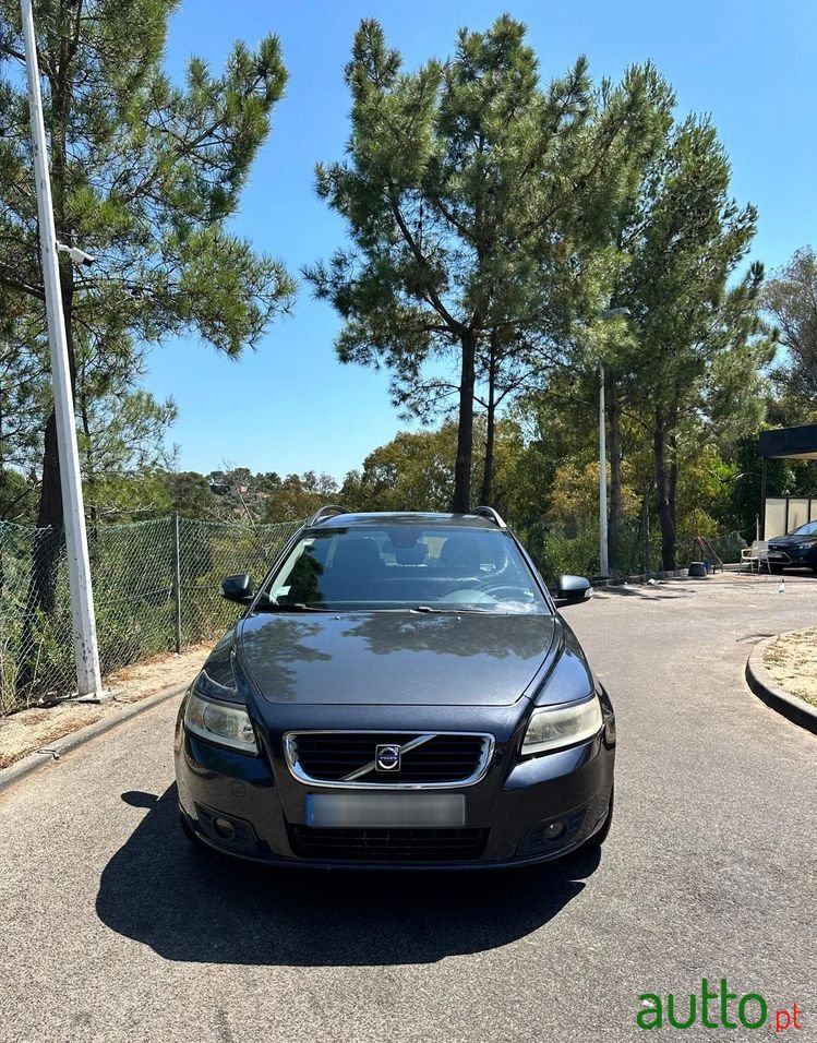 2010' Volvo V50 photo #5