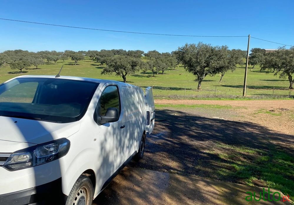 2020' Citroen Jumpy photo #2