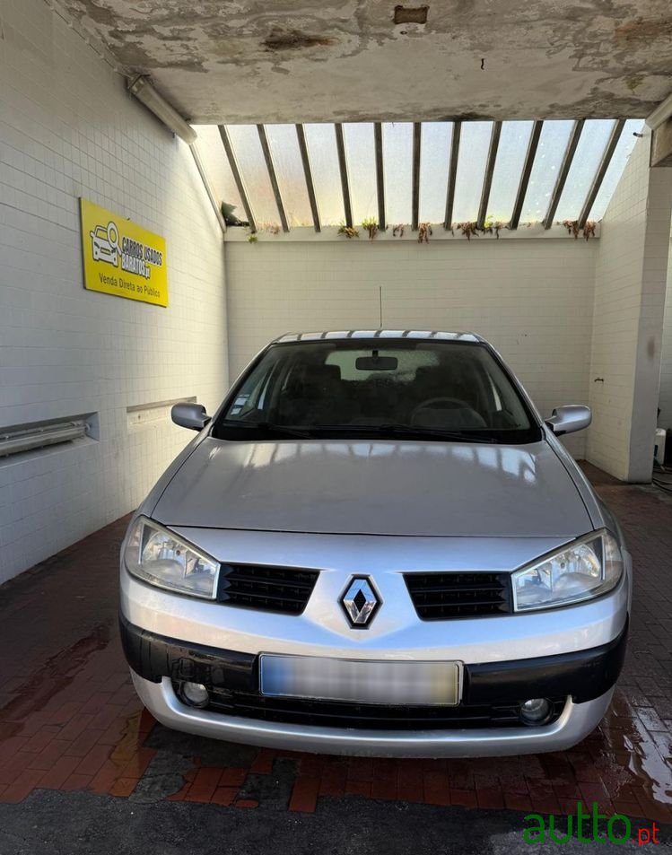 2005' Renault Megane Break photo #2
