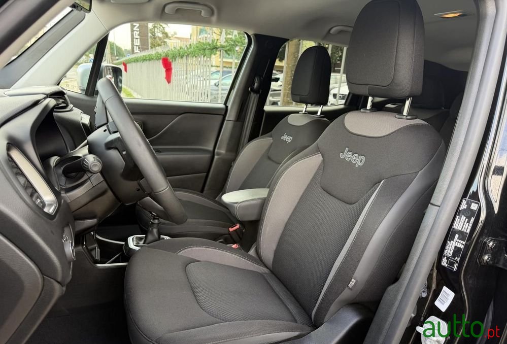 2022' Jeep Renegade 1.0 T Limited photo #5