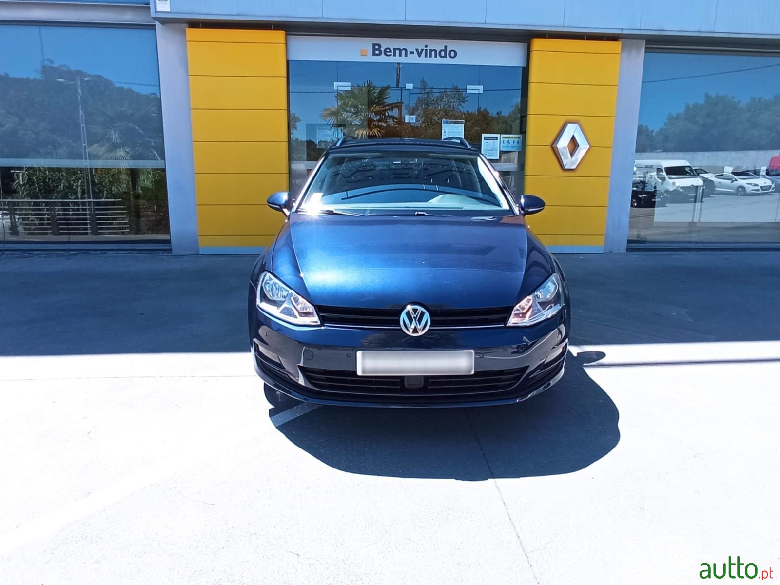 2015' Volkswagen Golf Variant photo #2