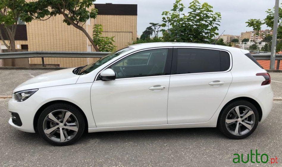 2019' Peugeot 308 photo #3