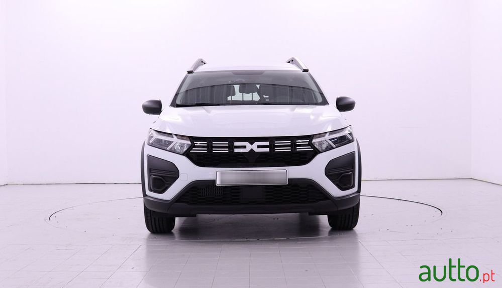 2023' Dacia Jogger photo #2