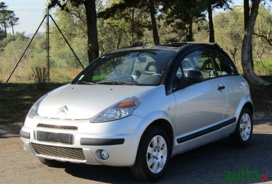 2010' Citroen C3 Pluriel photo #1
