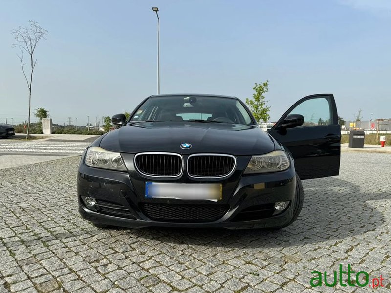 2010' BMW 316 D Touring photo #5