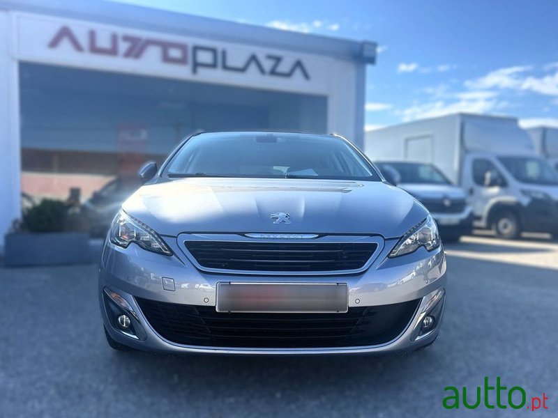 2015' Peugeot 308 photo #2