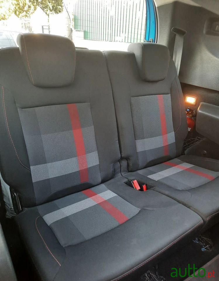 2020' Dacia Lodgy Stepway photo #1