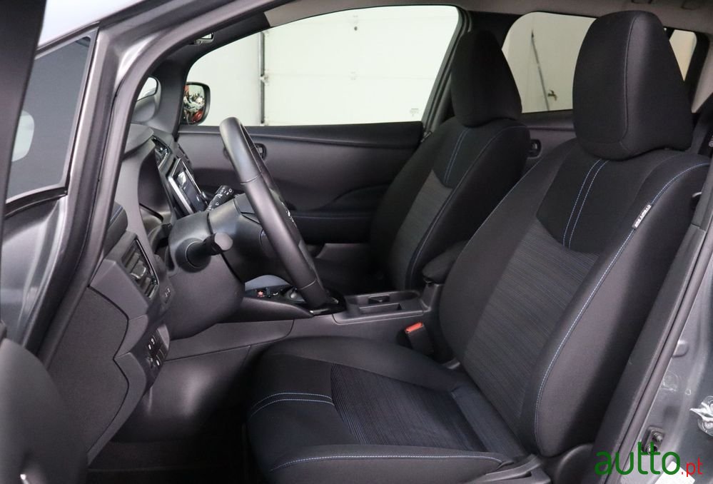 2024' Nissan Leaf N-Connecta photo #6