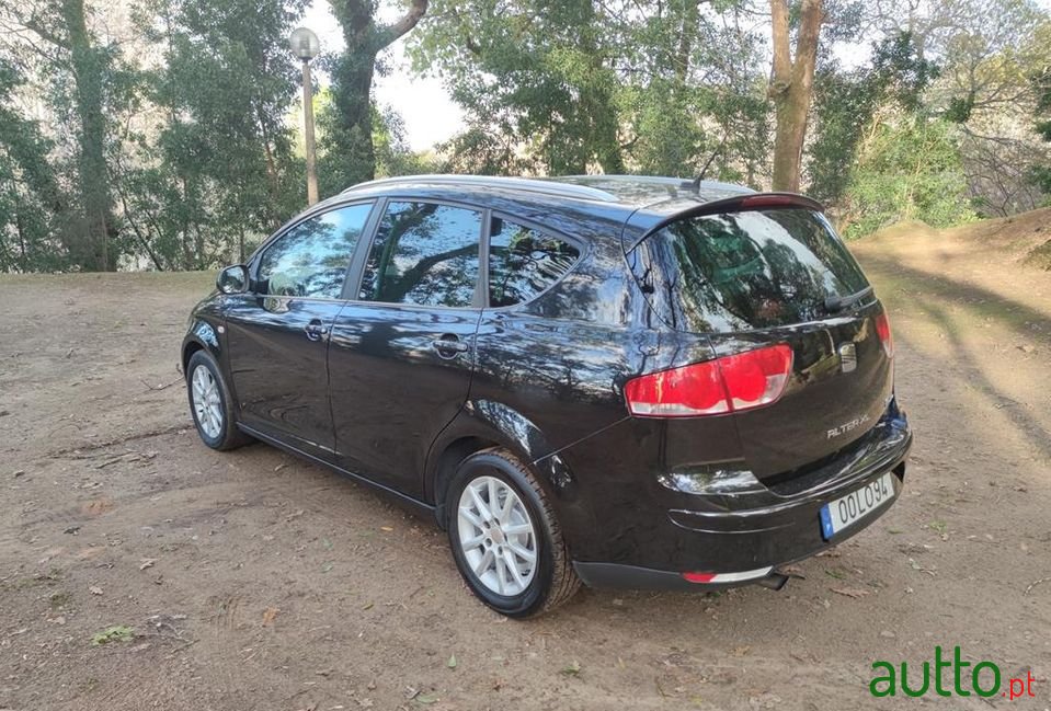 2011' SEAT Altea photo #5