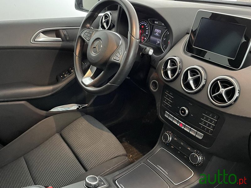 2015' Mercedes-Benz B 180 photo #4