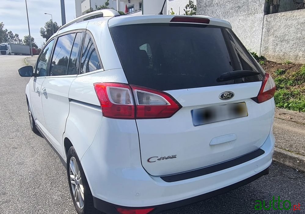 2014' Ford Grand C-MAX photo #5