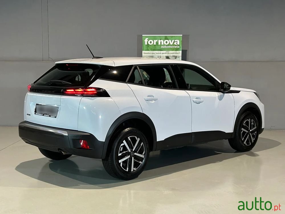 2024' Peugeot 2008 photo #5